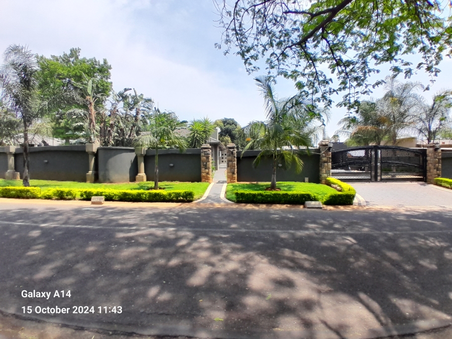 6 Bedroom Property for Sale in Protea Park North West